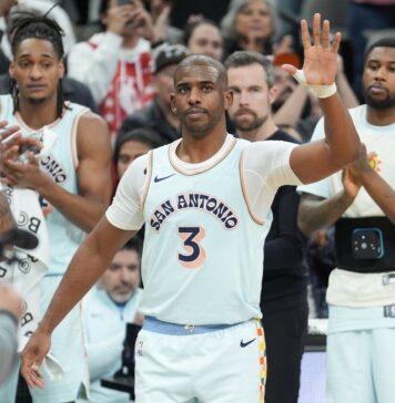 Крис Пол обратно в Клипърс