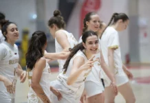 Две поред за девойките на европейското в Литва (видео)