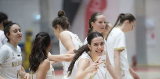 Две поред за девойките на европейското в Литва (видео)