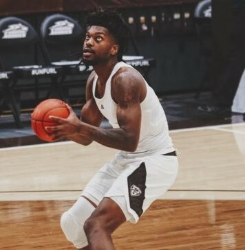 Спартак си осигури услугите на американски център (видео)