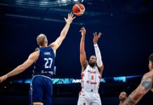 ЕВРОБАСКЕТ 2025: Дуото Лойд и Понитка тласна Полша към 1/4-финалите (видео)