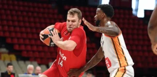 Везенков се завърна в игра в контрола на Олимпиакос в Гърция