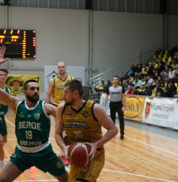 Миньор 2015 се справи с Берое (видео)