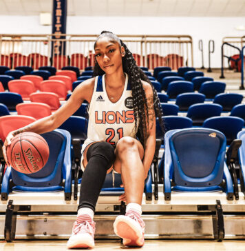 Берое се подсили с американка