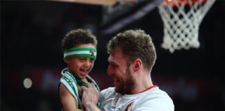 Везенков и Олимпиакос подчиниха Жалгирис в Евролигата (видео)