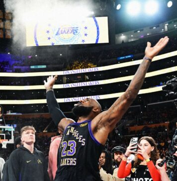 Леброн Джеймс се завърна за своя 23-ти сезон в НБА (видео)