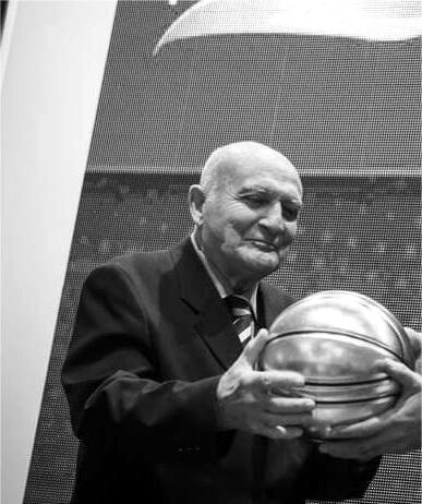 Отиде си легендата Иван Евстатиев