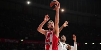 Везенков с важен принос за победа на Олимпиакос в Евролигата (видео)