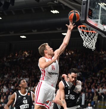 Силен Везенков помогна на Олимпиакос в Болоня (видео)