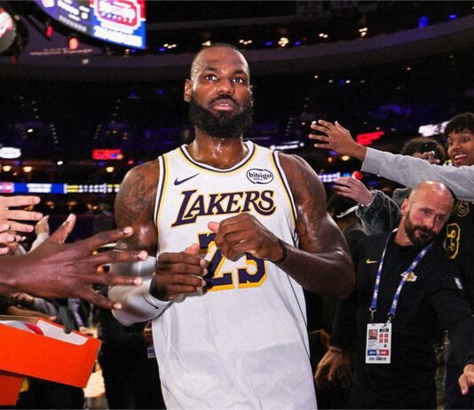 Лейкърс се справиха с Филаделфия (видео)