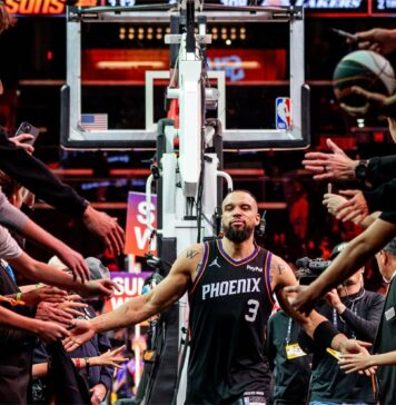 Финикс отнесе Лейкърс у дома (видео)