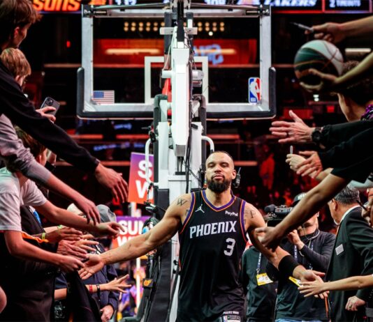 Финикс отнесе Лейкърс у дома (видео)