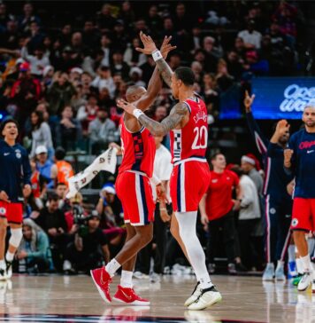 Клипърс сразиха Хюстън и влязоха в серия (видео)