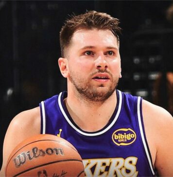 Лейкърс със силен финален щурм срещу Юта (видео)