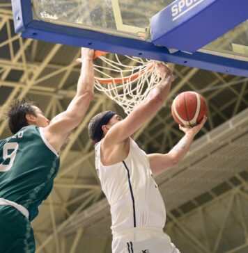 Локомотив с 20 тройки срещу Берое