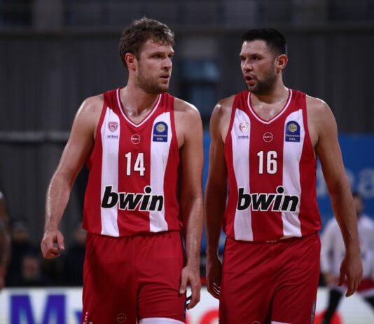 Везенков и Олимпиакос нямат грешка в Гърция