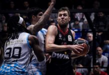 Везенков тласна Олимпиакос към нов успех в Гърция