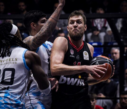 Везенков тласна Олимпиакос към нов успех в Гърция