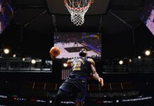 Леброн Джеймс на крачка от трипъл-дабъл срещу Атланта (видео)