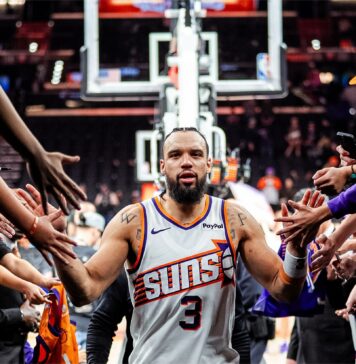 Финикс наложи волята си над Детройт (видео)