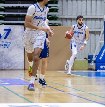 Академик не остави шансове на Спартак (видео)