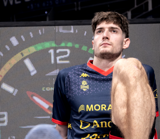 Константин Костадинов с контузия в глезена