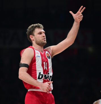 Пред Джокович и Перо Антич: Александър Везенков с нов майсторски клас в Евролигата (видео)