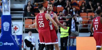 Александър Везенков и Олимпиакос на финал в турнира за Купата на Гърция