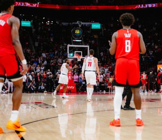 Клипърс излъгаха Хюстън (видео)