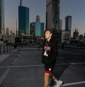 Везенков и Олимпиакос отстъпиха в драма с продължение срещу Дубай в Евролигата (видео)