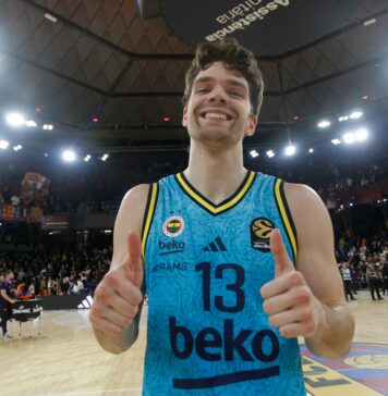 Фенербахче не се даде на Барса в края (видео)