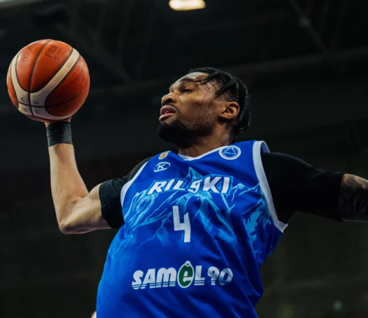 Рилски се разделя с чужденец