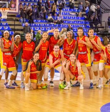 Борислава Христова и Атинайкос на полуфинал в турнира Еврокъп за жени (видео)