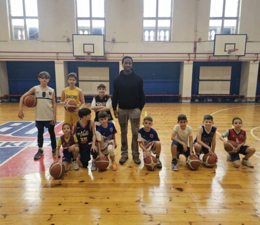 Дий Бост посети тренировка на малките баскетболисти на БУБА Баскетбол