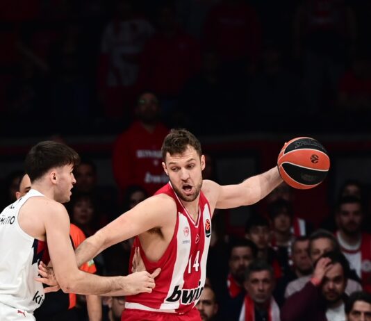 Александър Везенков с ново постижение в Евролигата (видео)