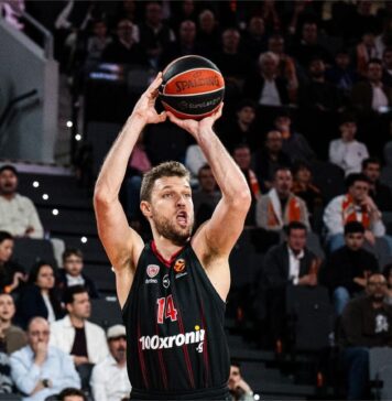 Везенков блести, но Олимпиакос падна драматично от Валенсия (видео)