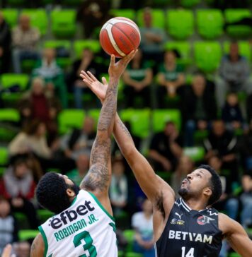 Локомотив спечели дербито с Балкан