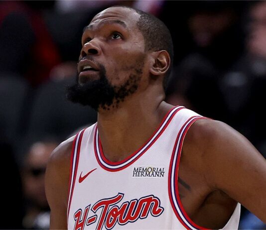 Кевин Дюрант за Леброн Джеймс: Може да играе до 45-годишна възраст (видео)