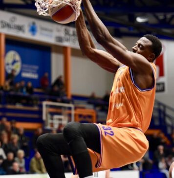 Джон Флорвиъс става част от селекцията на Спартак Плевен (видео)