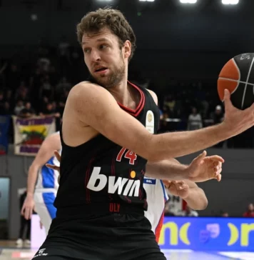 Везенков с ударно завръщане в Гърция, Олимпиакос се измъчи с Паниониос