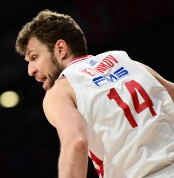 Везенков и Олимпиакос подчиниха Арис в Гърция