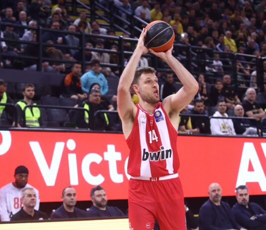 Везенков и Олимпиакос без грешка в редовния сезон на гръцкия елит