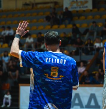 Страшна драма в София в последния мач на Асен Великов (видео)