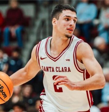 Александър Гавалюгов отново част от Санта Клара