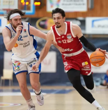 Борислав Младенов и Виена на полуфинал в първенството на Австрия