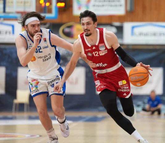 Силен Младенов при успех на Виена в Австрия