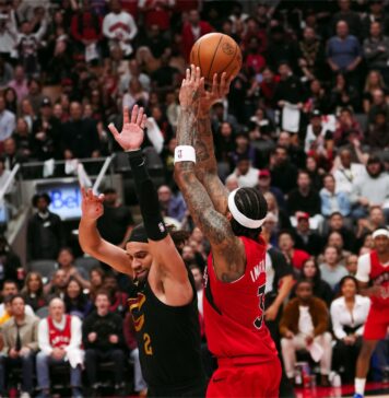 Торонто удари Кливланд за 2-2 на Изток (видео)