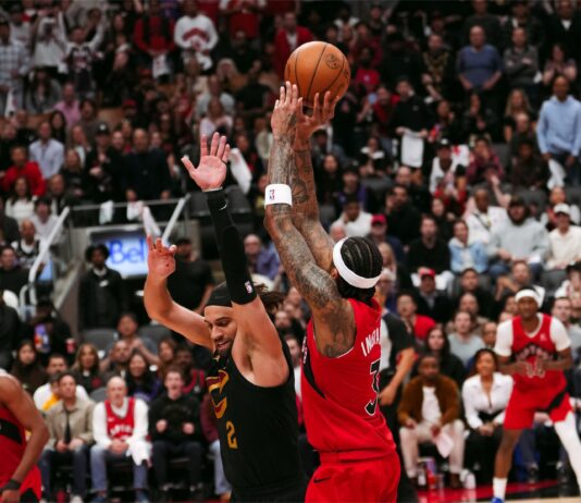 Торонто удари Кливланд за 2-2 на Изток (видео)