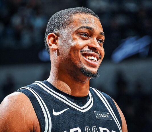 Келдън Джонсън с приза за Най-добър шести играч в НБА (видео)