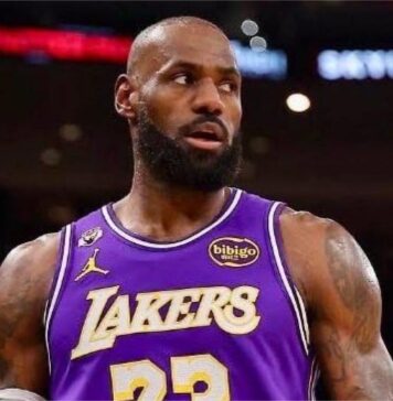 Исторически момент в НБА: Леброн Джеймс достигна 500 отнети топки в плейофите